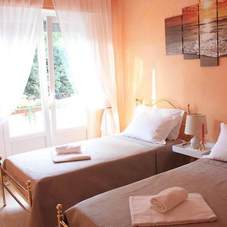Lyon Apartment At Colosseo Rome Bagian luar foto