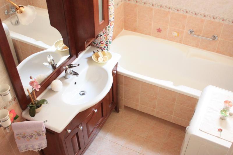 Lyon Apartment At Colosseo Rome Bagian luar foto