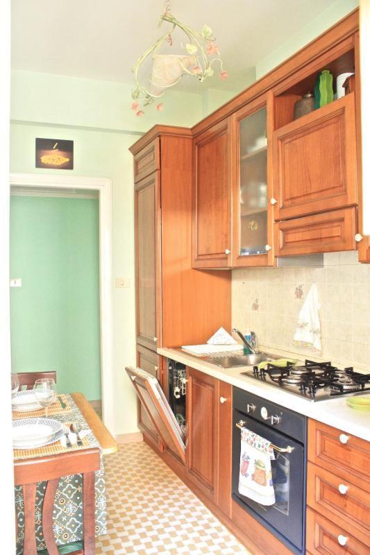 Lyon Apartment At Colosseo Rome Bagian luar foto